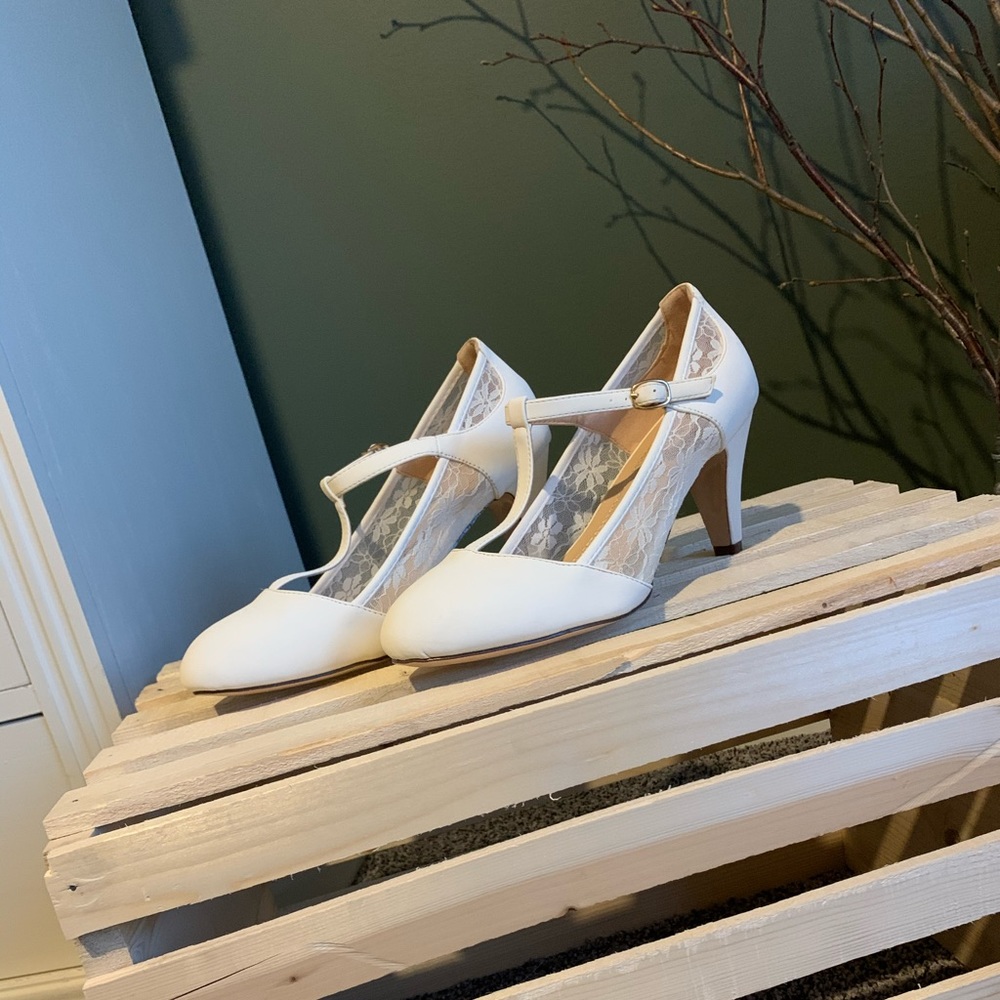 Size 10 pumps.